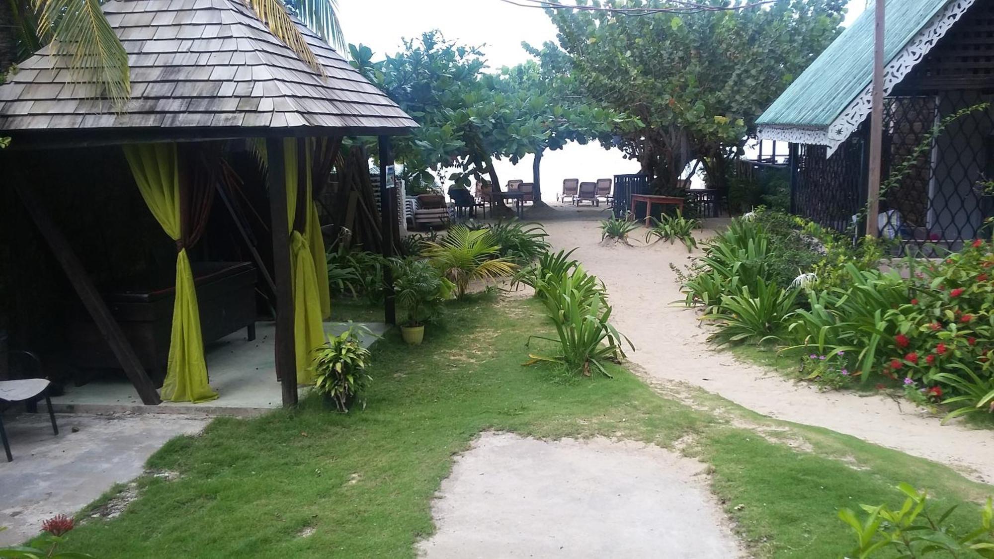 Firefly Beach Cottages Negril Exterior foto