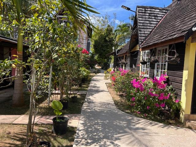 Firefly Beach Cottages Negril Exterior foto