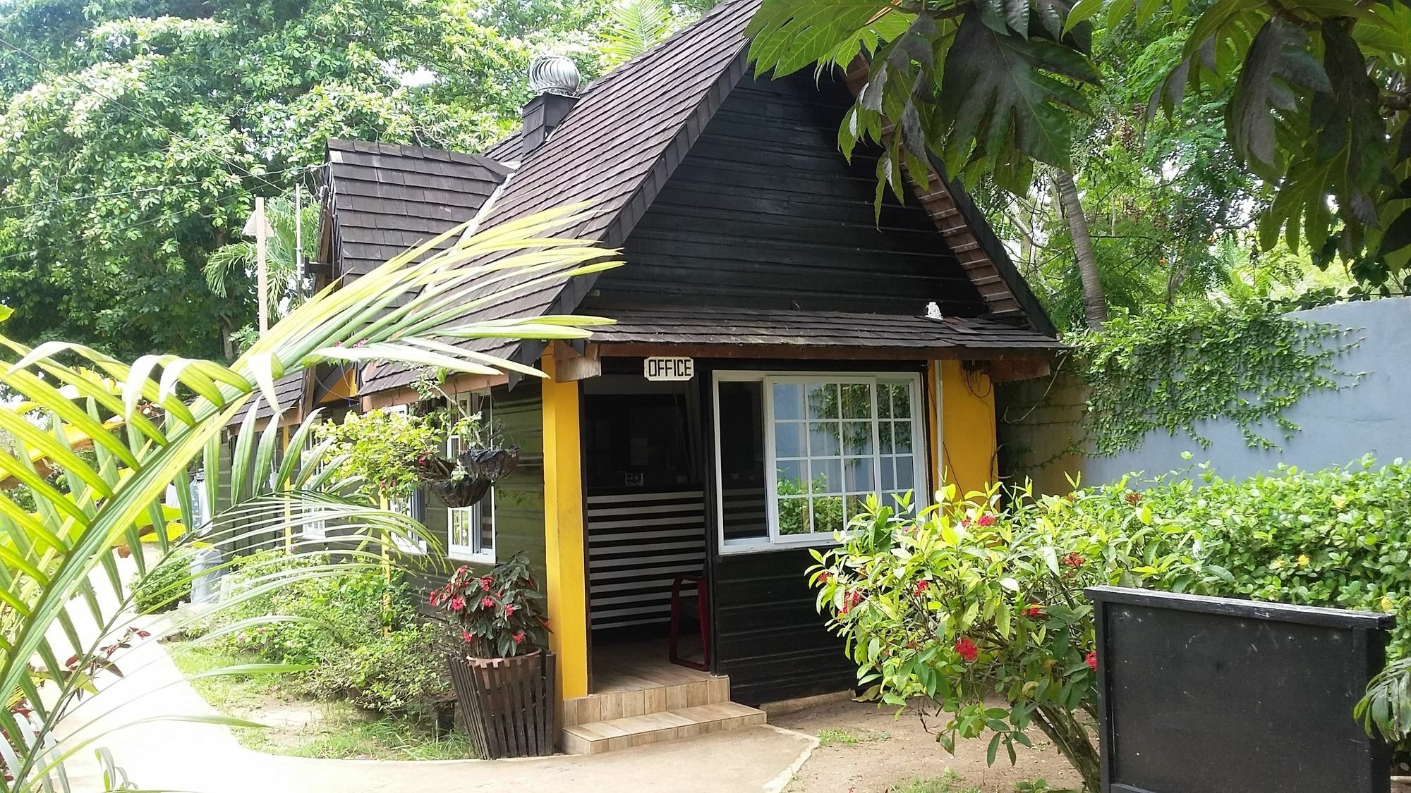 Firefly Beach Cottages Negril Exterior foto