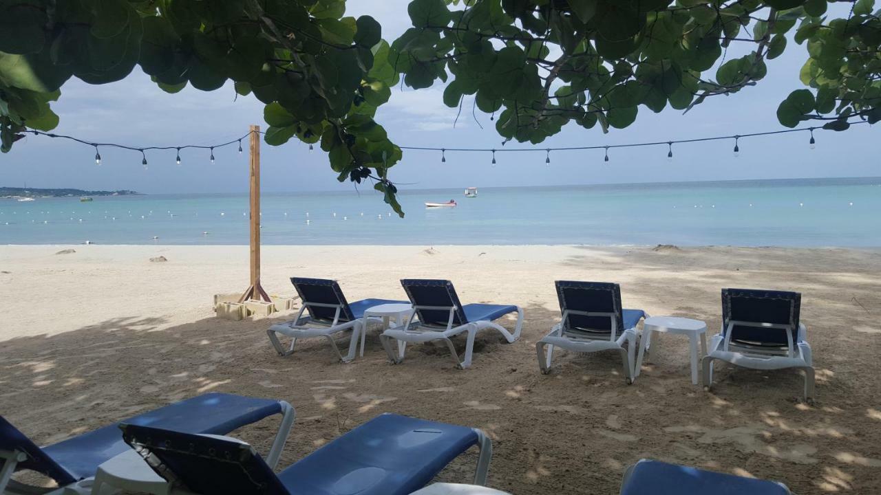 Firefly Beach Cottages Negril Exterior foto